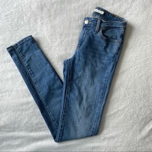Levi 711 Skinny Jean
